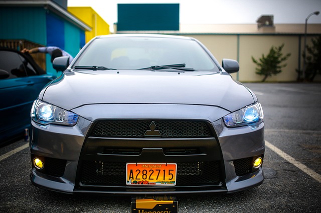 samochód Mitsubishi Lancer